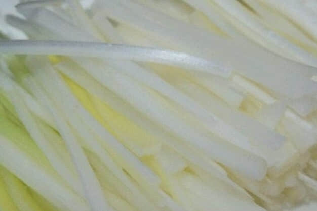 葱白是大葱还是小葱呢?葱白除了可以吃还有什么作用？