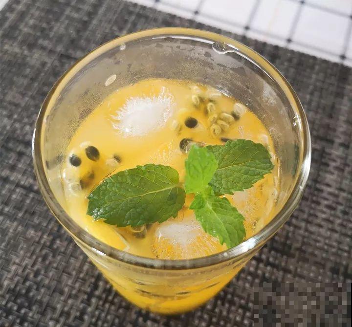 这10种“水桶花”，夏天得用大缸养，越浇水长得越疯狂！