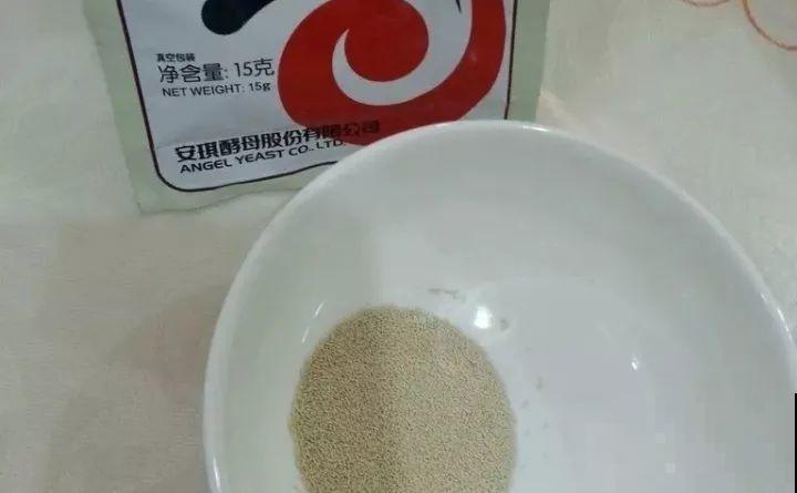 淘米水加点料，没有异味，肥效能翻10倍，养啥花都旺！