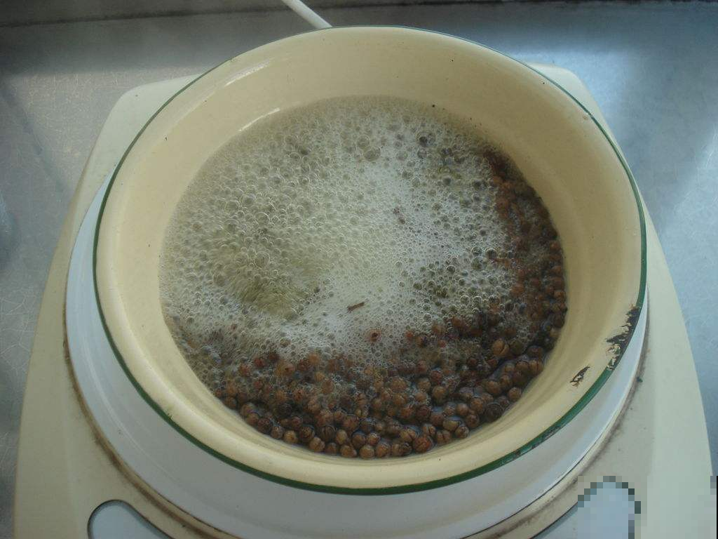 这种调料原来是驱虫高手，往盆边一放，虫子闻风丧胆的逃窜！