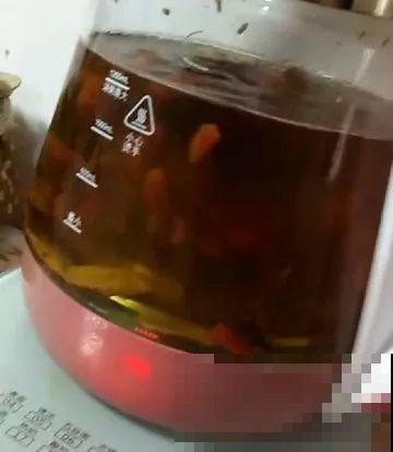 这花好看还好养，揪片花瓣泡茶喝，清热去火解暑气！