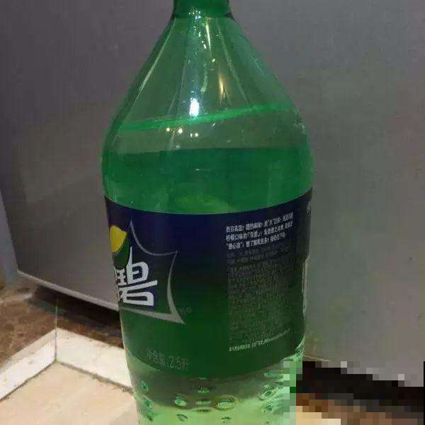 废弃塑料瓶原来还能干这事？以前都扔了，悔的直跺脚！