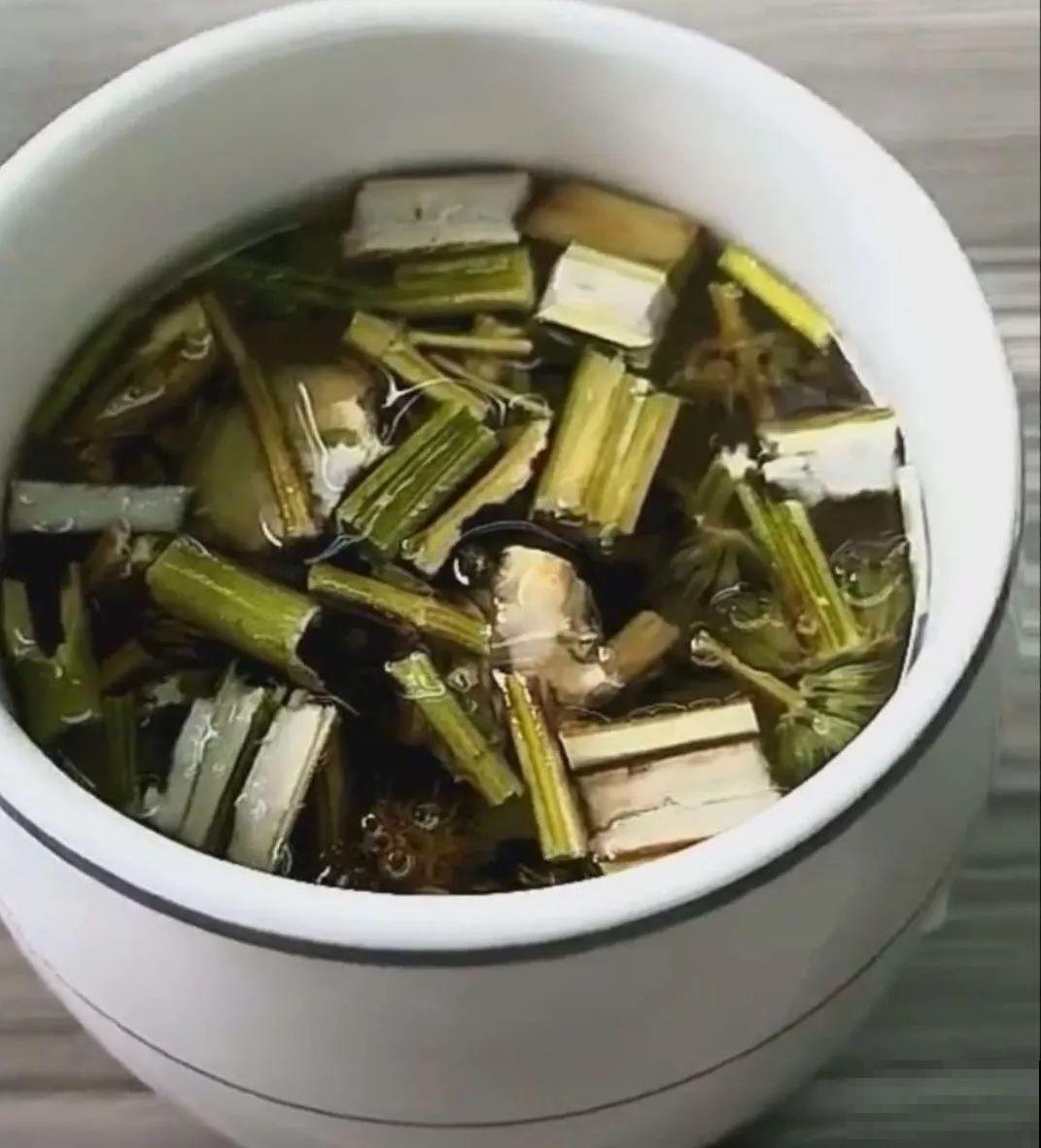 这花好看还好养，揪片花瓣泡茶喝，清热去火解暑气！