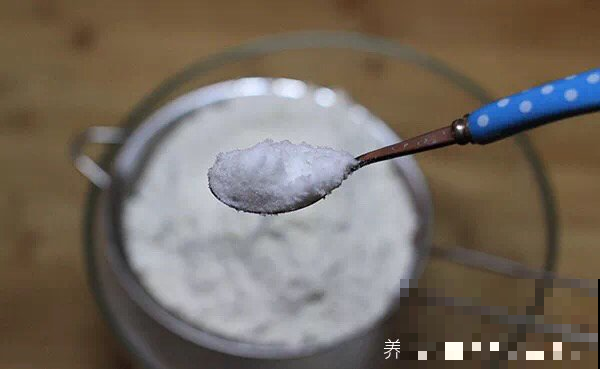 没想到一撮白粉末，养花作用这么强，催花健枝芽猛蹿！