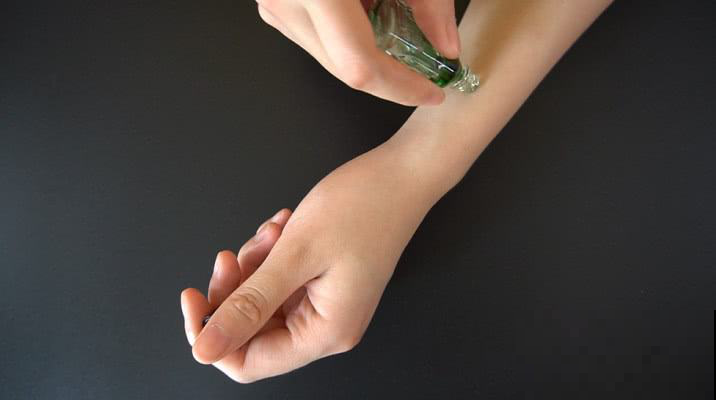 风油精用不完都快过期了，养花拿来驱虫效果一流，立马再买10瓶！