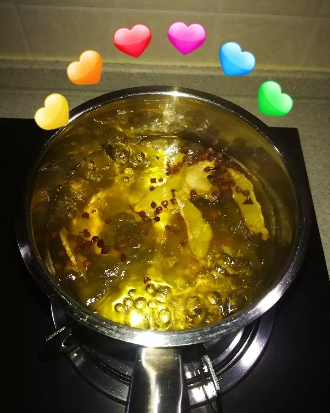 发芽的生姜丢盆里，一周就窜叶，半年生出一桶姜！