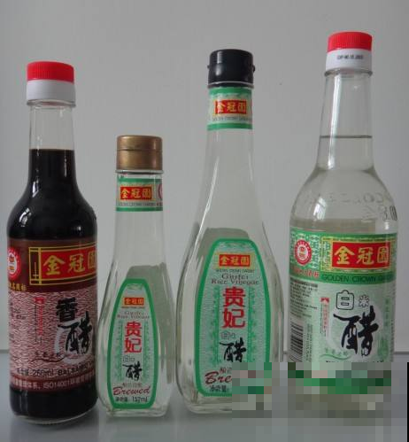 时不时给月季花喝点醋，绿叶猛蹿大花猛开，摁都摁不住！