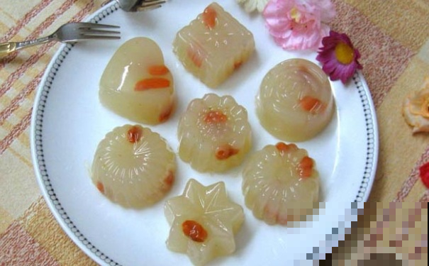 用菊花泡水喝，教你挑选菊花，很多人都不知道，早知早受益！