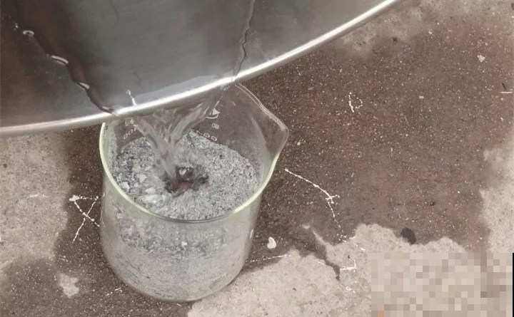 缺了这种叶面肥，黄叶一样找上门，自家就能做简单还省钱！