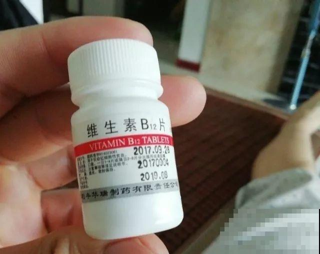 富贵竹扔水里不见长？加粒小药片，一周呼呼长出大白根！