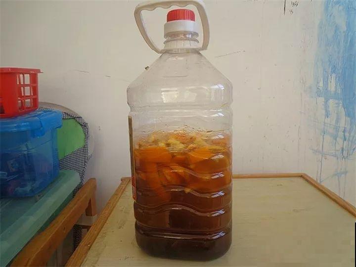 土里埋个废铁钉，养花再也不黄叶，疯长起来拦不住！