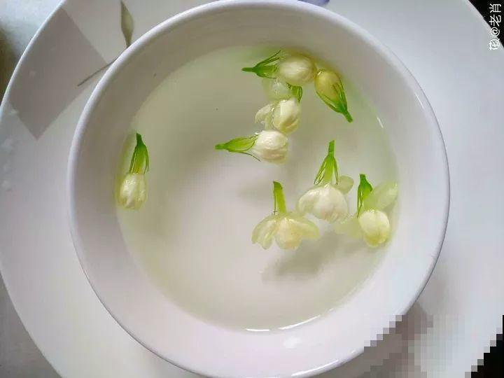 这花颜值高味还香，趁着没败摘两朵，用来做饭喷香！