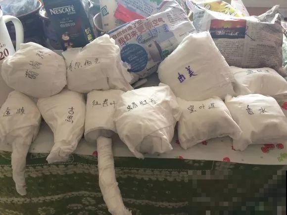 爱上多肉8年，她付出了所有，数量多到可以摆满整个天台！