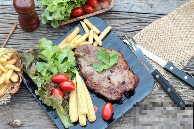 做饭之前怎么给肉解冻？1招搞定，营养不流失！
