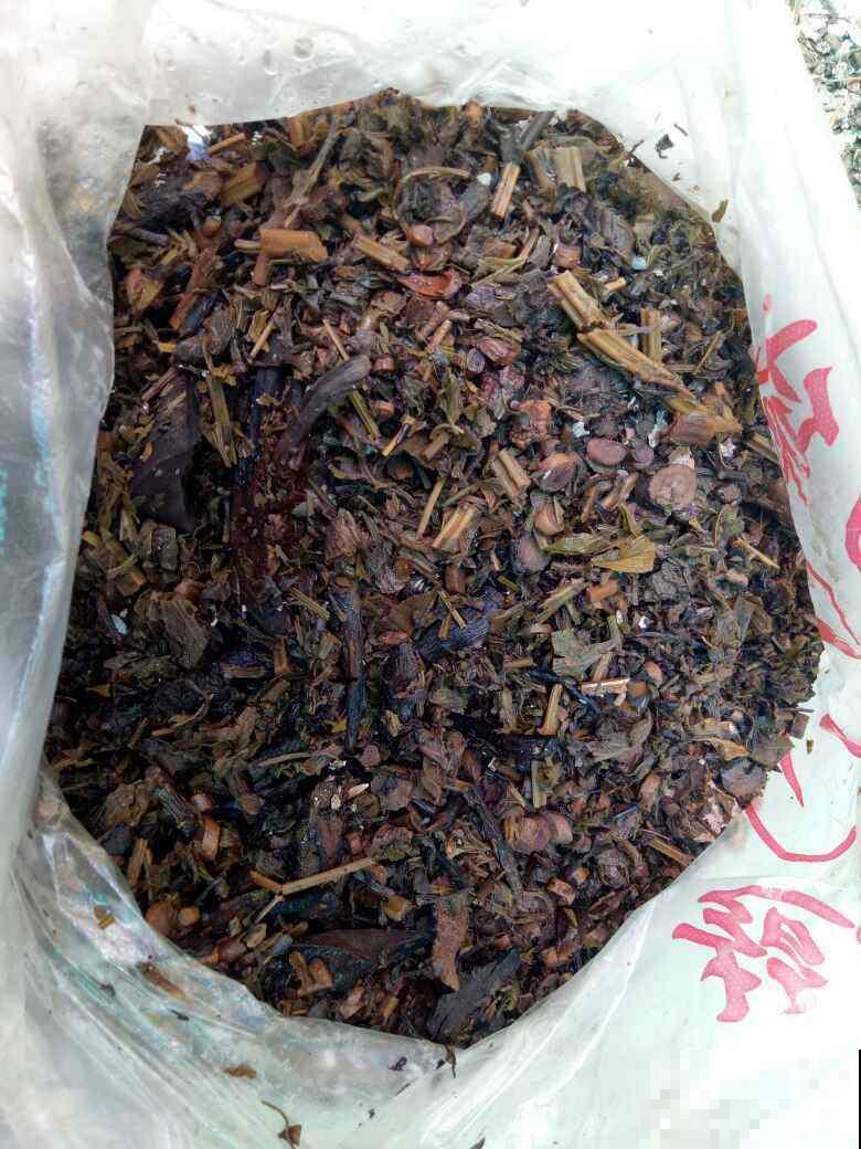 家里有这种东西，千万别丢，拿来养花，叶子绿的直滴油