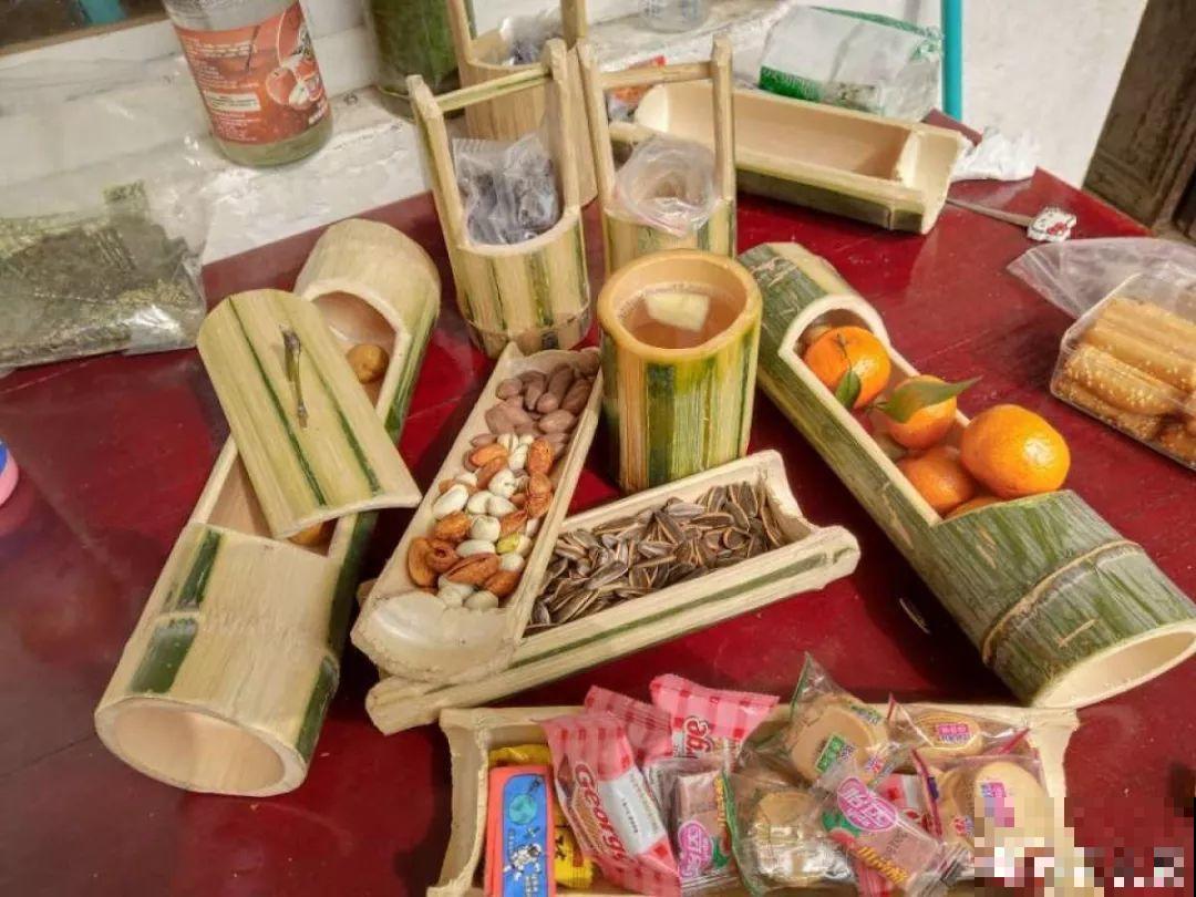 阳台再小也不怕，跟她学一招，把花挂起来养，不占地还好看！