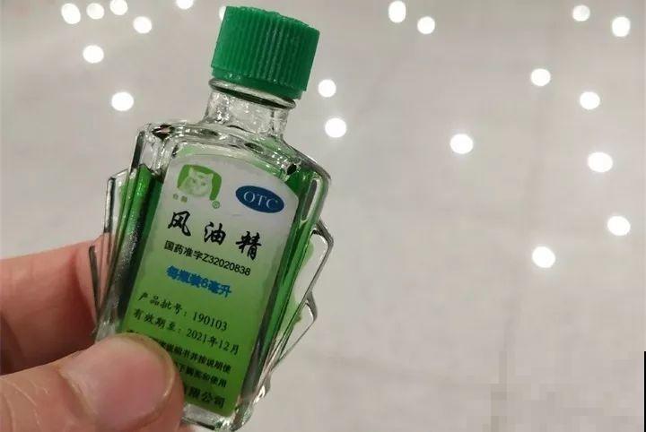 小药片磨成粉，兑水一浇，叶子油亮花开爆！
