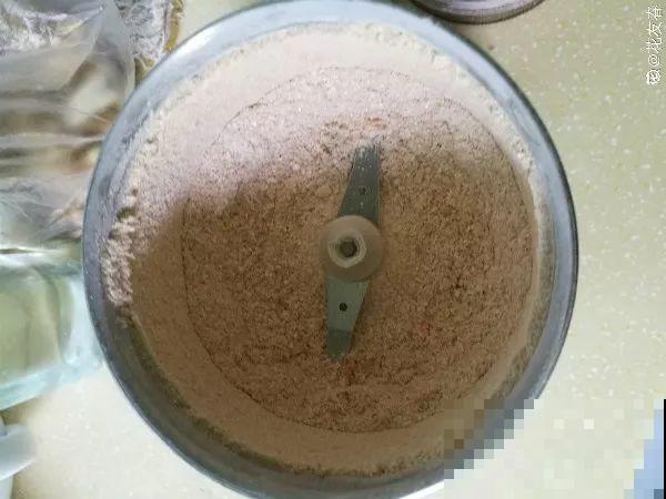 冬天不方便换盆？那就撒把这种肥，长得壮还能防烂根！