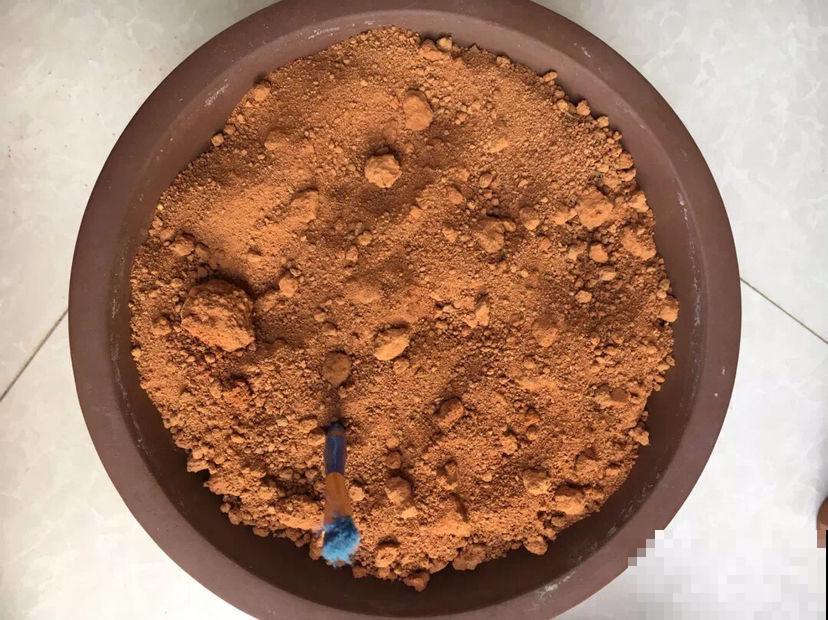 换盆土壤要消毒，往土里撒点它，袋子一捂就灭菌