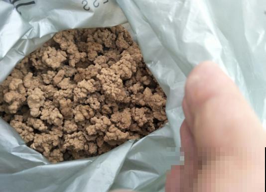花盆土硬邦邦，加一把“松土剂”，立马松软透气有营养！