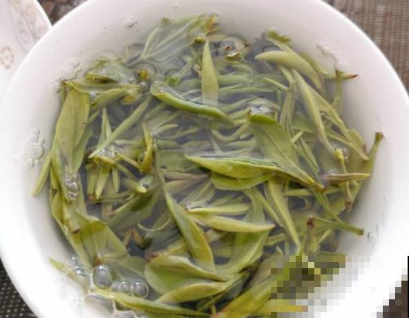 厨房这4样东西，过期后不要扔，拿来养花效果好！