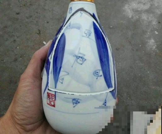家里的酒瓶和多肉，搭配起来美呆了，比买的还好看！