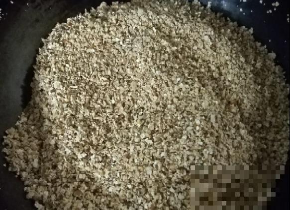 蛋壳养花5大用处，教你养出萝卜根，叶子茂盛挤爆盆！