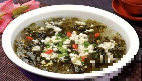 农村一种地皮菜，营养美味赛人参，包饺子贼香！