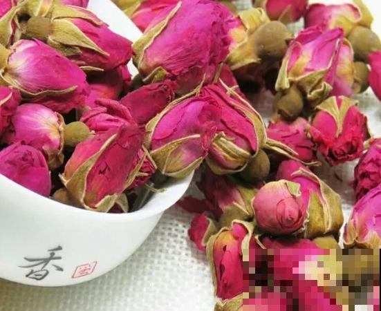 网上买花套路多，这4个陷阱要避开，不然花钱买气受！