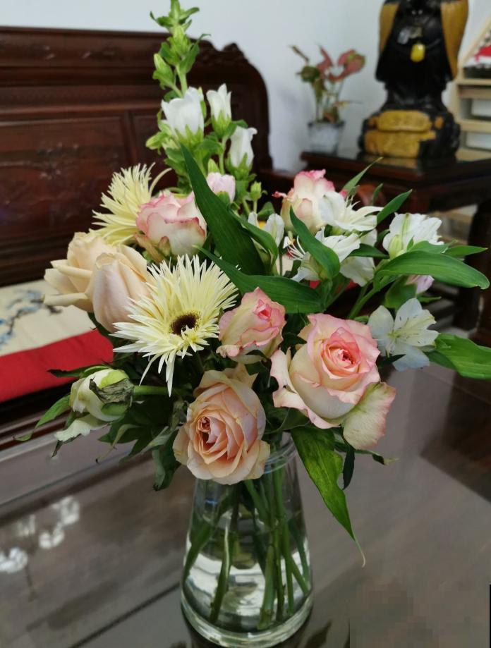 带花泥的花束,买回家这么养,看个3年没问题! 带花泥的花束,买回家这么养,看个3年没问题!