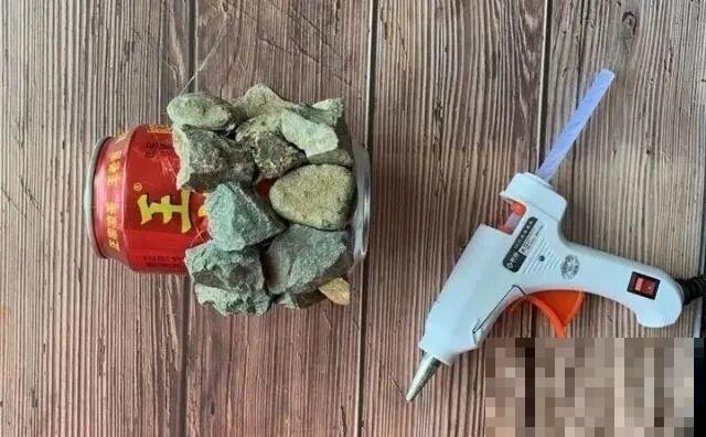 高价花盆扔一地，捡到手软，回家种花美炸了！