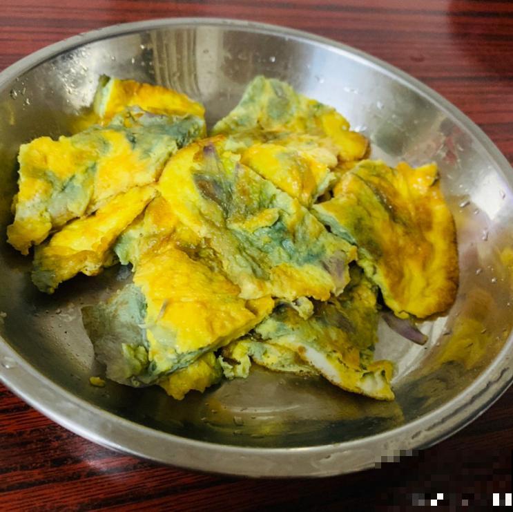 路边的木槿花开了,老人摘了一大筐,上锅蒸比肉还香! 路边的木槿花开了,老人摘了一大筐,上锅蒸比肉还香!