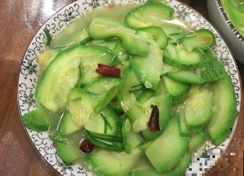 西红柿养成树,1年能结6000斤果,巨无霸第一次见! 西红柿养成树,1年能结6000斤果,巨无霸第一次见!