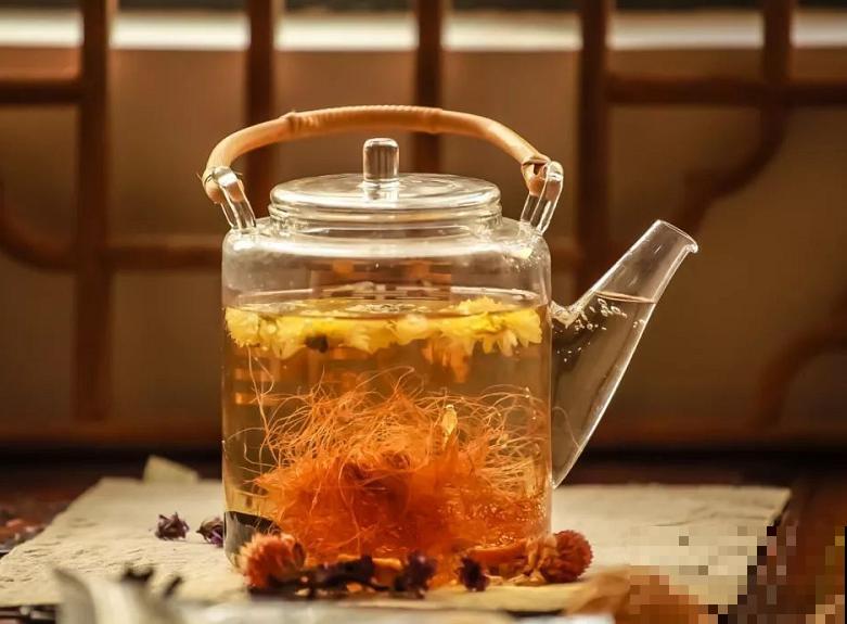 夏天喝杯养生茶,去湿除寒,身体一年都受益! 夏天喝杯养生茶,去湿除寒,身体一年都受益!