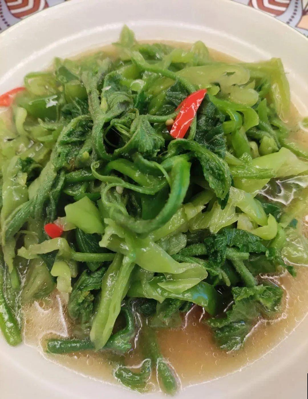 7月野菜金不换，2块钱一捆，凉拌吃格外香！