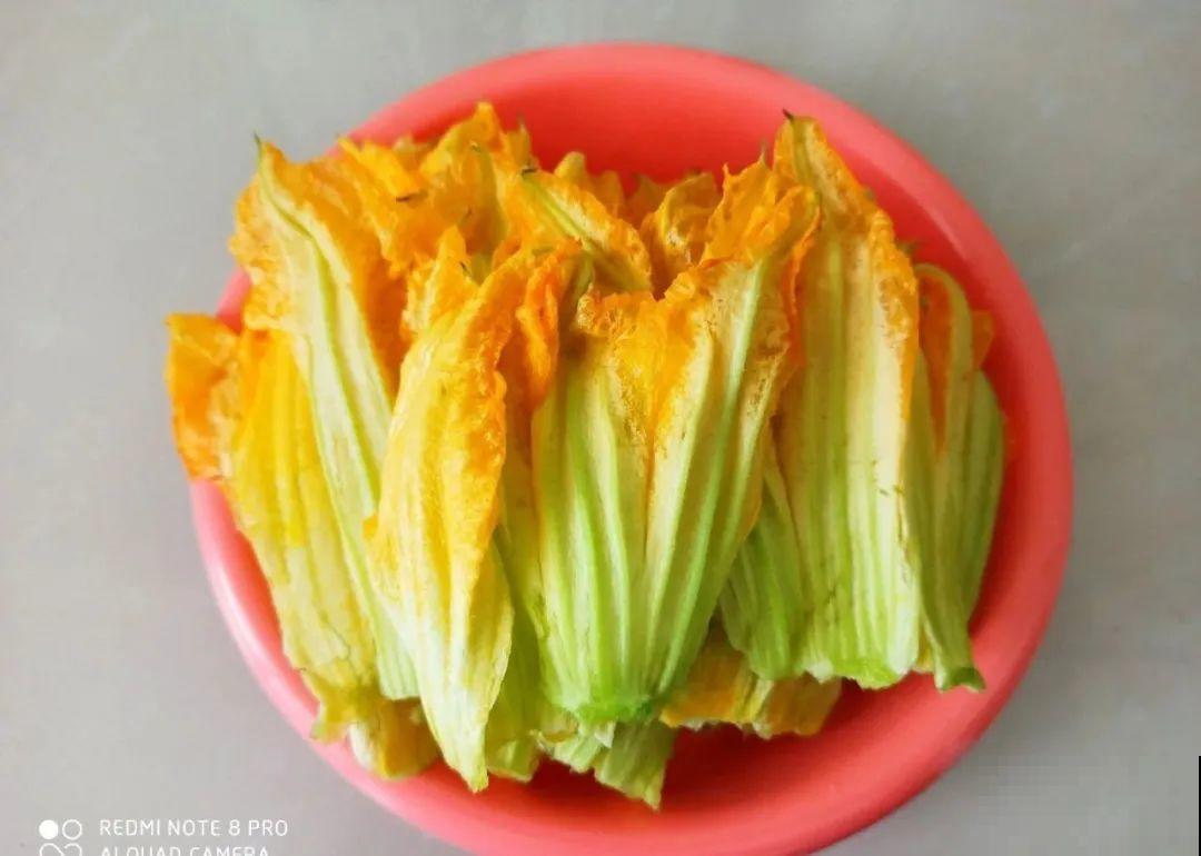 7月野菜金不换，2块钱一捆，凉拌吃格外香！