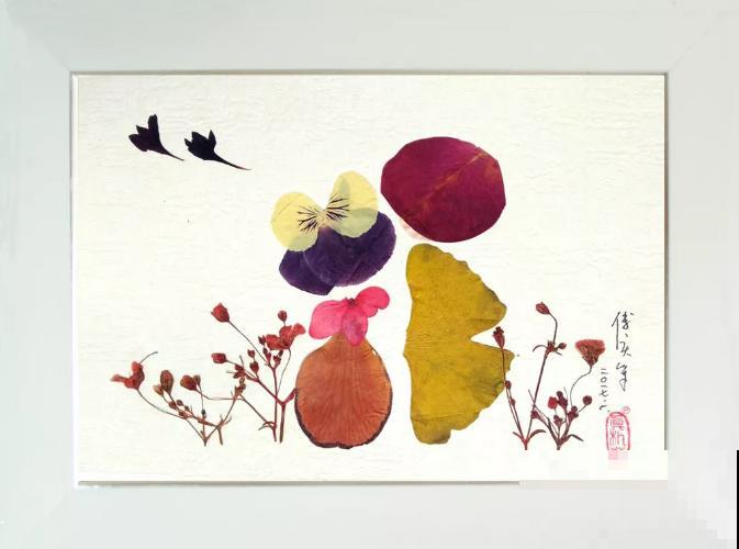 她把家里的花,都做成了裙子,美得我都想买来穿! 她把家里的花,都做成了裙子,美得我都想买来穿!