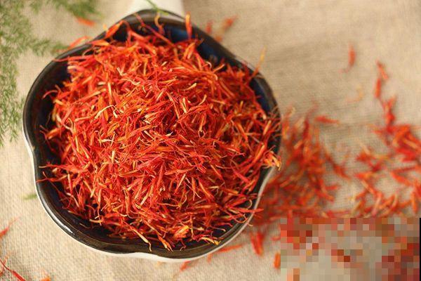 比黄金还珍贵的藏红花,其实在家就能种,三个月就开花! 比黄金还珍贵的藏红花,其实在家就能种,三个月就开花!