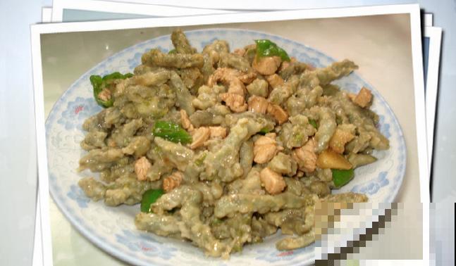 构树全身都是宝,花穗和果子都能吃,叶子还能洗碗! 构树全身都是宝,花穗和果子都能吃,叶子还能洗碗!