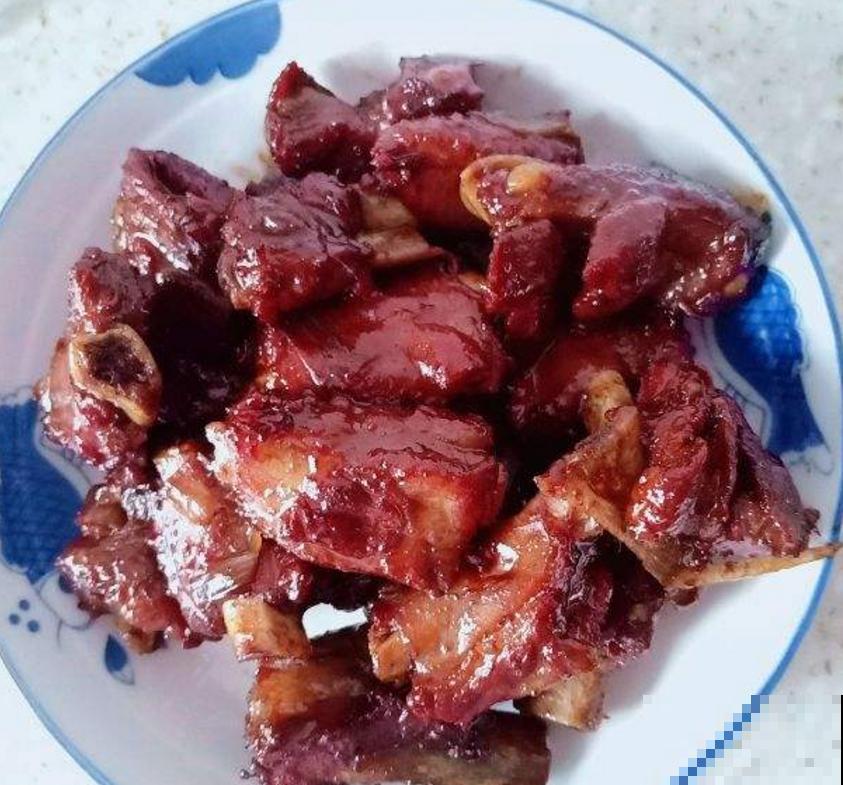 吃剩的骨头不要扔，拿来给花补钙，花朵疯长！