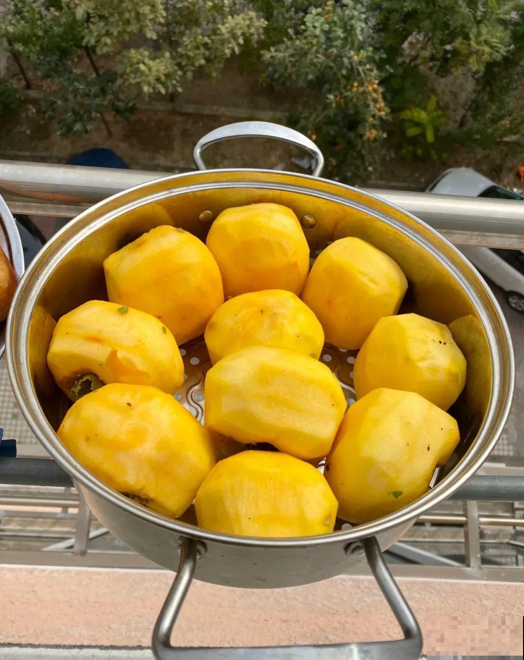 秋天硕果大丰收,吃不完的晒一晒,做成果干更香甜 秋天硕果大丰收,吃不完的晒一晒,做成果干更香甜