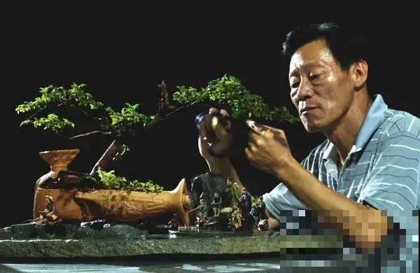 酒瓶子别丢掉,那可是种花神器,省了一笔买花钱 酒瓶子别丢掉,那可是种花神器,省了一笔买花钱