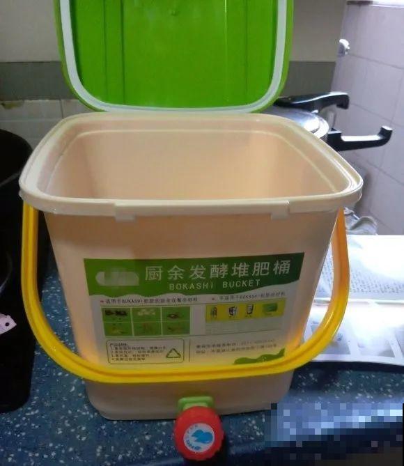 大螃蟹做花肥,秋天大补,花吃完就疯长了! 大螃蟹做花肥,秋天大补,花吃完就疯长了!