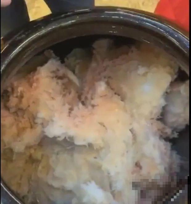 路边看到这种花，赶紧跑，离得越远越好！