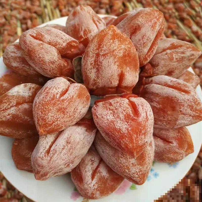 柿子丰收吃不完，赶紧晒成柿饼，香甜软糯特好吃