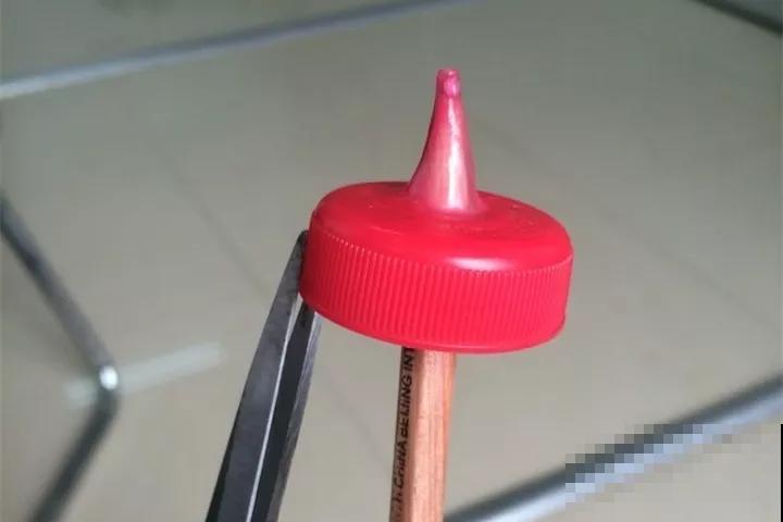 旧筷子、塑料瓶都别丢,拿来养花,效果特好! 旧筷子、塑料瓶都别丢,拿来养花,效果特好!