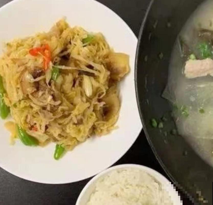 自家腌的酸菜你还敢吃?这点处理不好,佳肴变“毒药”! 自家腌的酸菜你还敢吃?这点处理不好,佳肴变“毒药”!