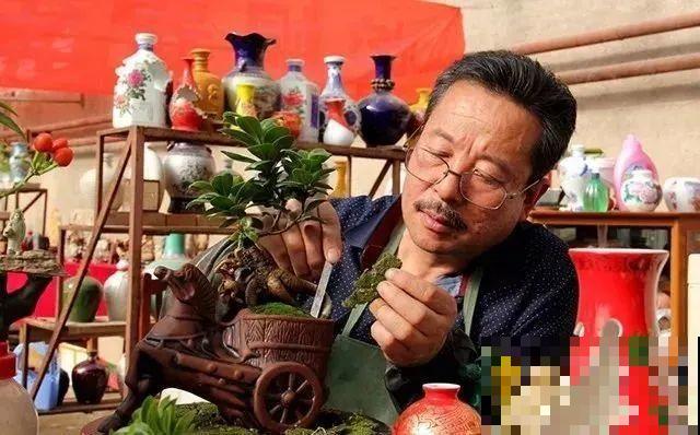 酒瓶子别丢掉,那可是种花神器,省了一笔买花钱 酒瓶子别丢掉,那可是种花神器,省了一笔买花钱