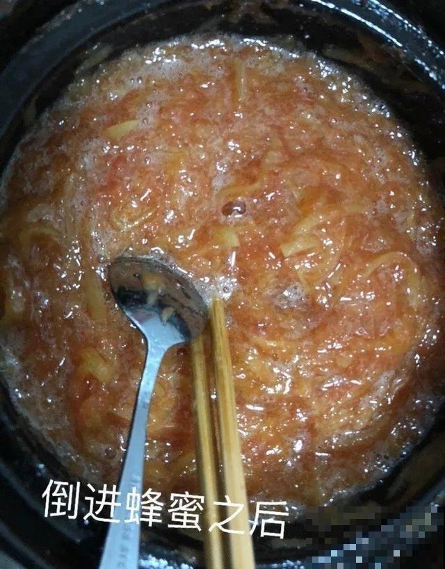柚子全身都是宝，柚子皮千万别丢，做成糖更好吃