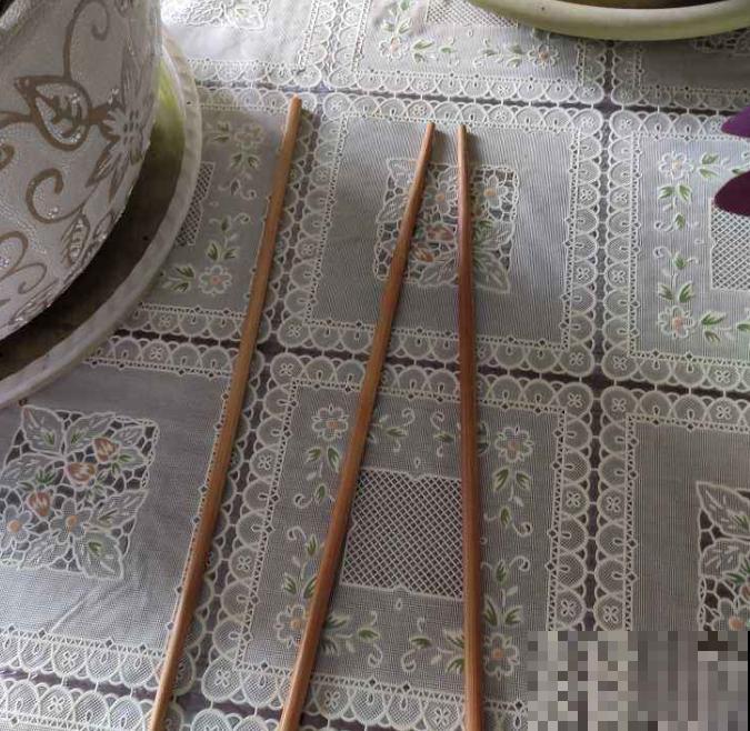 给花浇水特简单，用这3种方法，怎么浇都不积水！